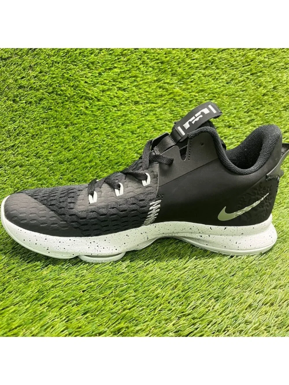 Nike please review